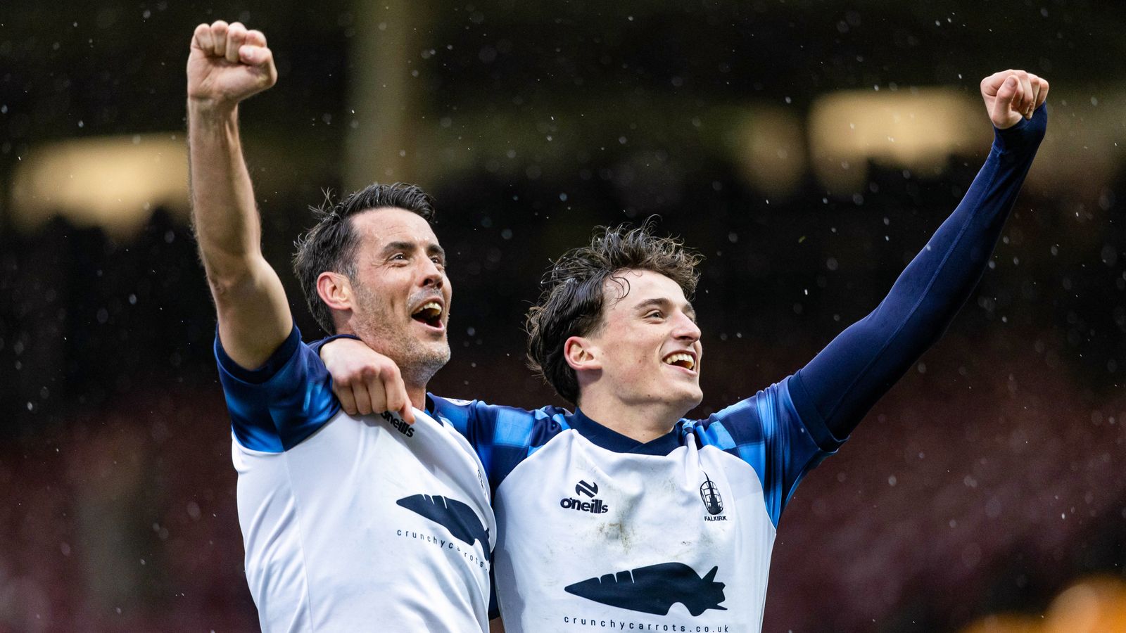 Falkirk บุกเฉือน Motherwell! ท็อปซิกส์หนแรกในรอบ 31 ปี!