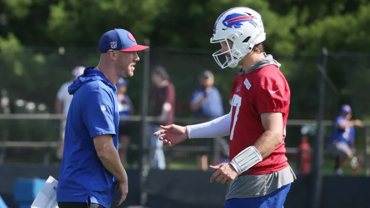 ฤดูกาลแห่งการผลัดใบ: เมื่อ Buffalo Bills พยายามหว่านเมล็ดพันธุ์ใหม่ท่ามกลางความกังวลของเหล่านักพฤกษศาสตร์ลูกหนัง