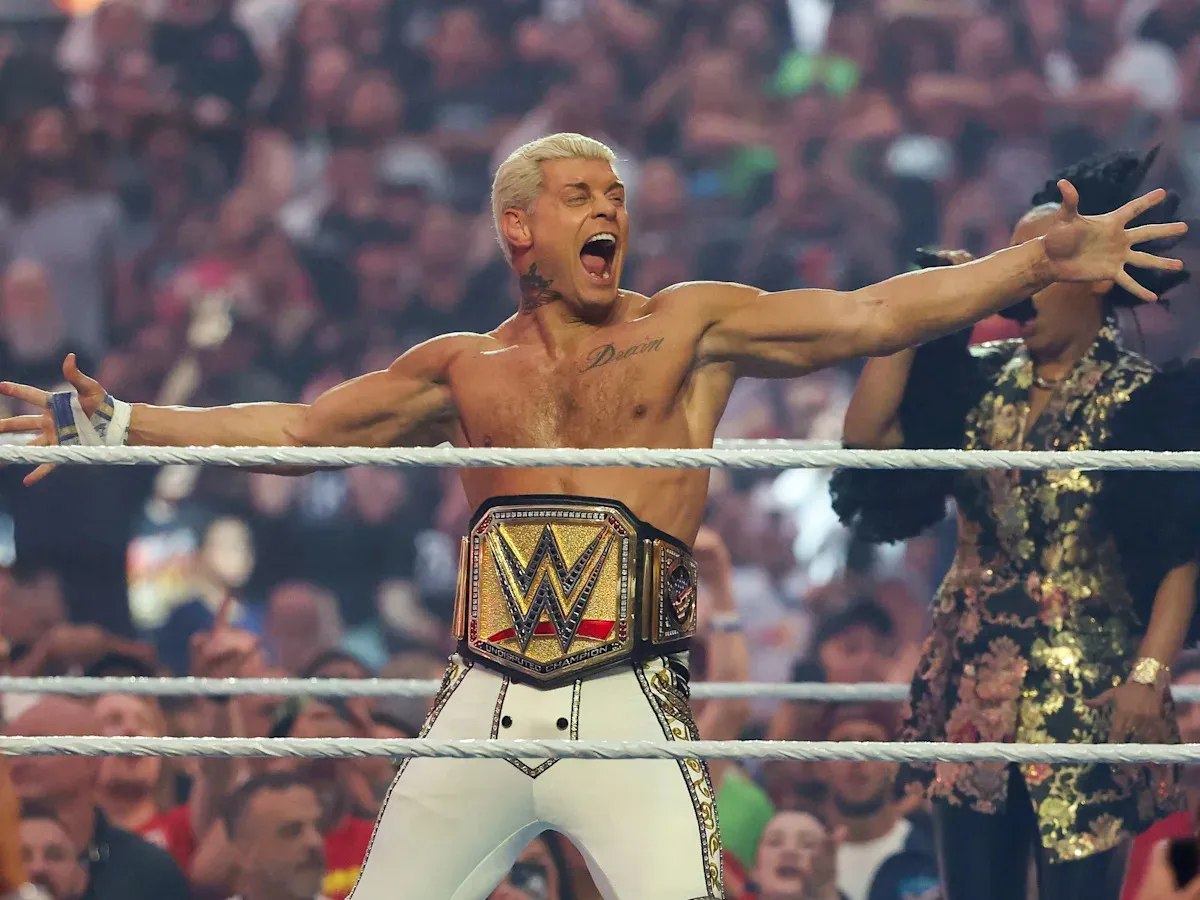 เจาะแทคติก WrestleMania 42 คืนแรก: การสลับขั้วของ Cody, การรีเทิร์นของ Paige และหมากกระดานใหม่ของ Randy Orton