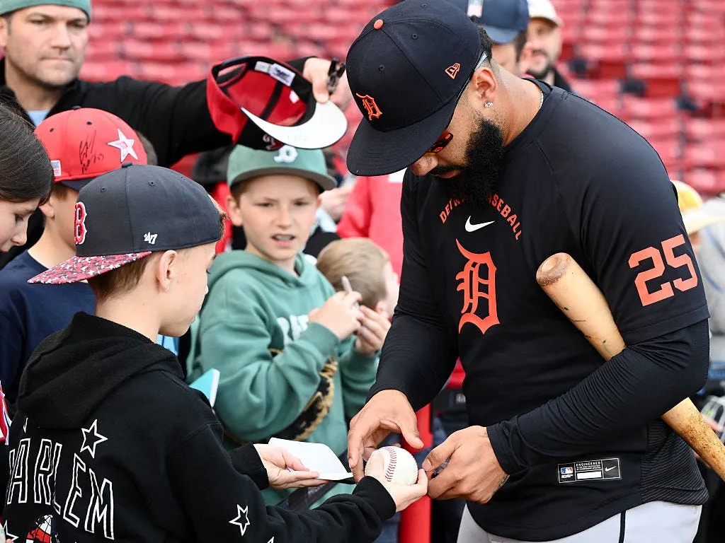 เสียงระฆังยามเช้าที่ Fenway Park: เมื่อ Tigers ต้องลงห้ำหั่นในวัน Patriots' Day