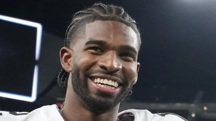 ปฐมบทแห่งความสำเร็จเหนือมวลสาร: Shedeur Sanders บรรลุศาสตรบัณฑิตท่ามกลางม่านหมอกแห่งโลกไซเบอร์
