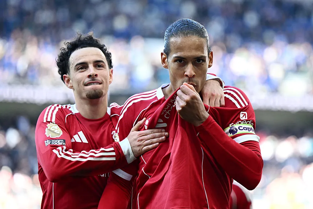 รอยจารึกสุดท้ายของ Van Dijk ในค่ำคืนที่ลมหายใจของ Merseyside ขาดห้วง