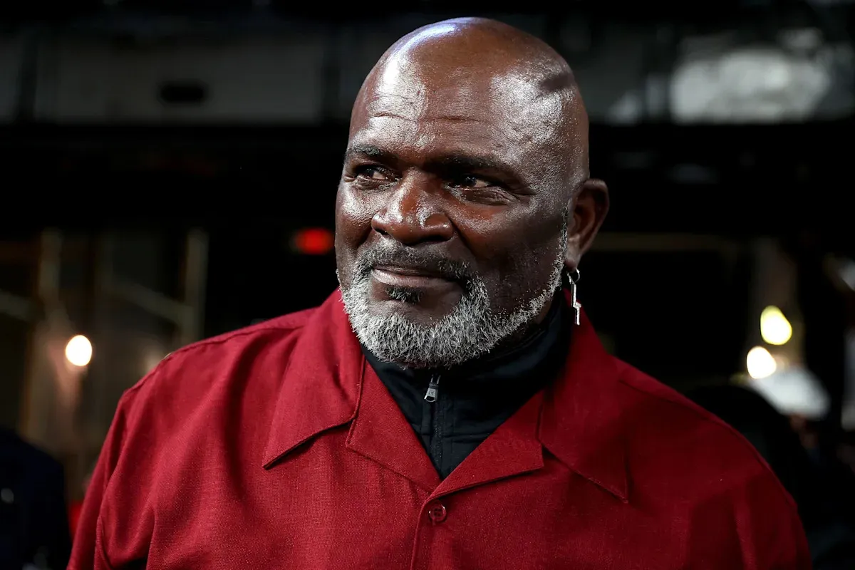 Lawrence Taylor: เมื่อตำนานแห่ง New York Giants ต้องเผชิญหน้ากับความร่วงโรยในห้องฉุกเฉิน