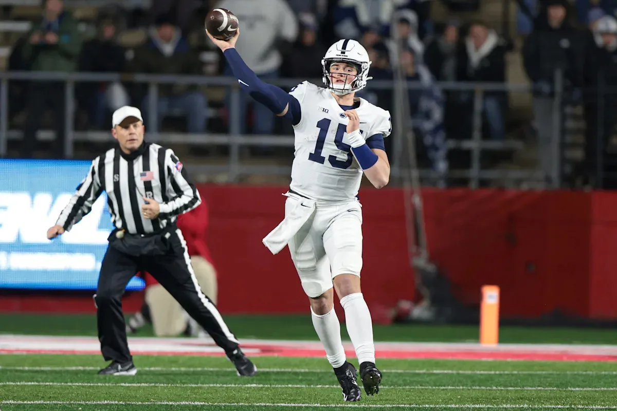นาฏกรรมแห่งเหล็กกล้า: Mel Kiper Jr. มอบเกรด B ให้กับบทกวีบทใหม่ของ Pittsburgh Steelers ในศึก 2026 NFL Draft