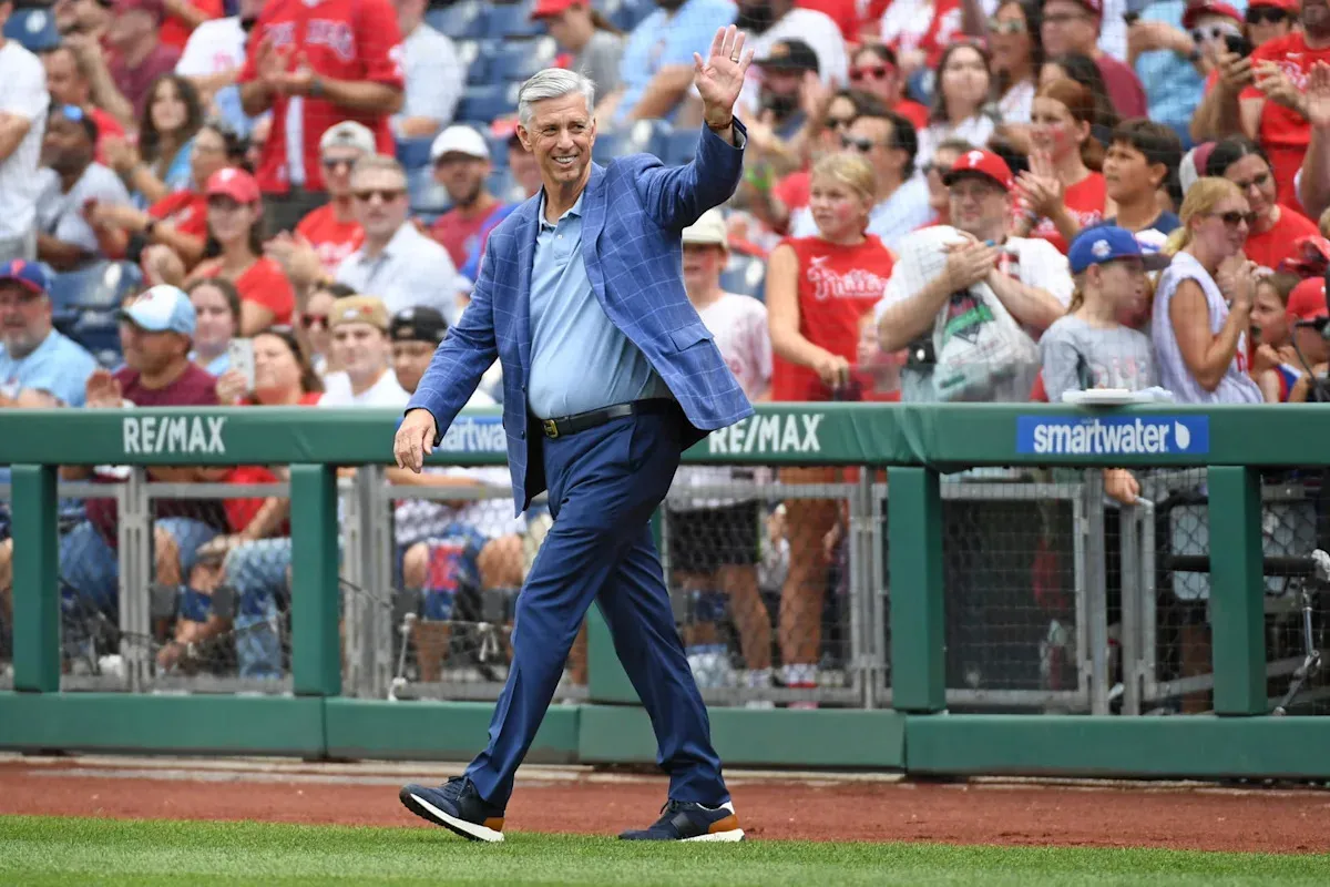 เจาะงบดุลความล้มเหลว: Philadelphia Phillies จะโยนบาปให้ชายเพียงคนเดียวได้จริงหรือในวิกฤต MLB 2026?