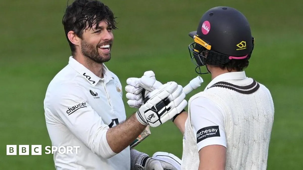 ความเสื่อมสลายที่ถูกยับยั้ง: Ben Foakes กับการบูรณะโครงสร้าง Surrey ณ Edgbaston