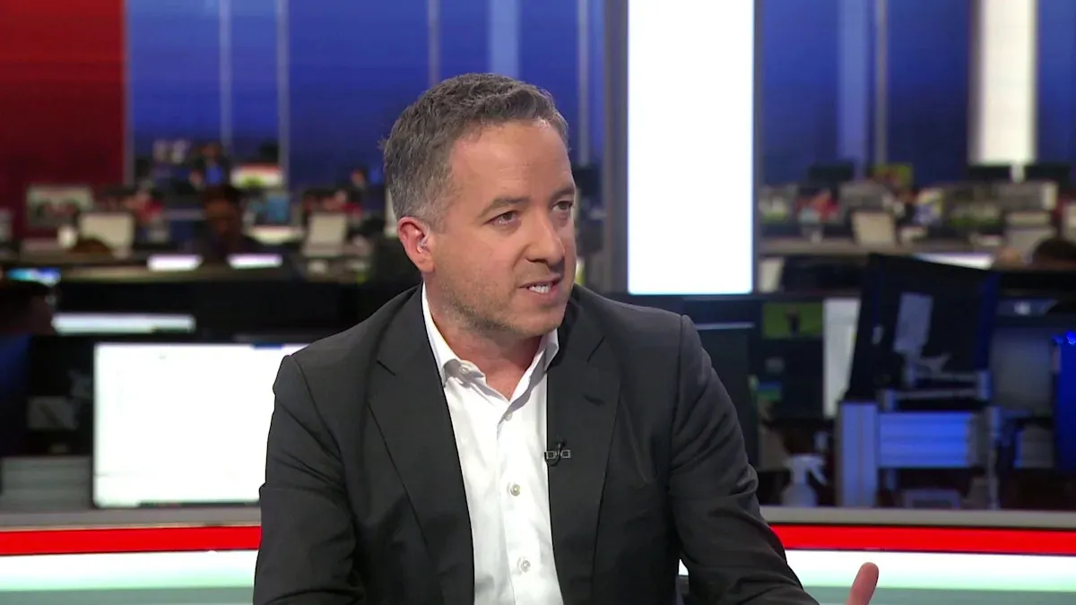 “พวกข้าจะทำแบบนี้!” – นักข่าว Sky Sports แฉยับ บอร์ดบริหาร Chelsea ยังมั่นหน้ากับกลยุทธ์สุดโต่ง ไม่สนเสียงด่าแฟนบอล