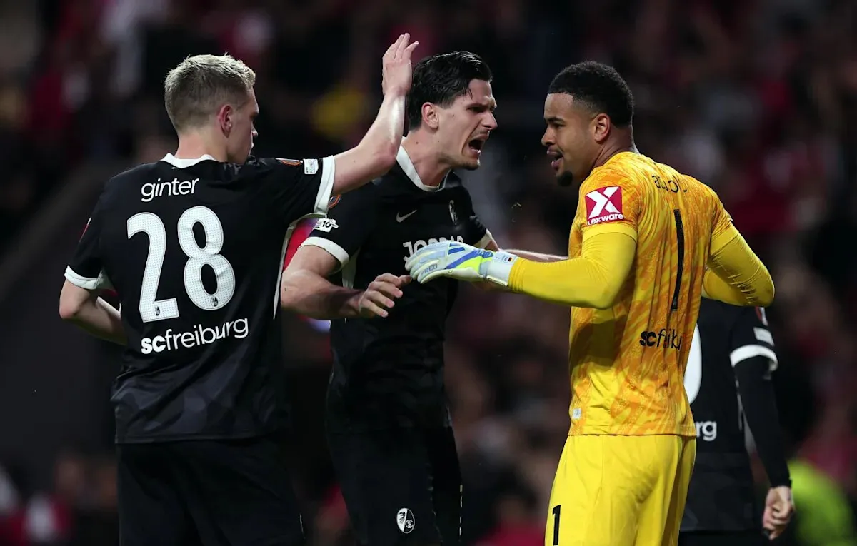 บทเรียนราคาแพง! Noah Atubolu ยืดอกรับผิดช็อตเหวอทำ Freiburg พังพินาศนาทีสุดท้าย