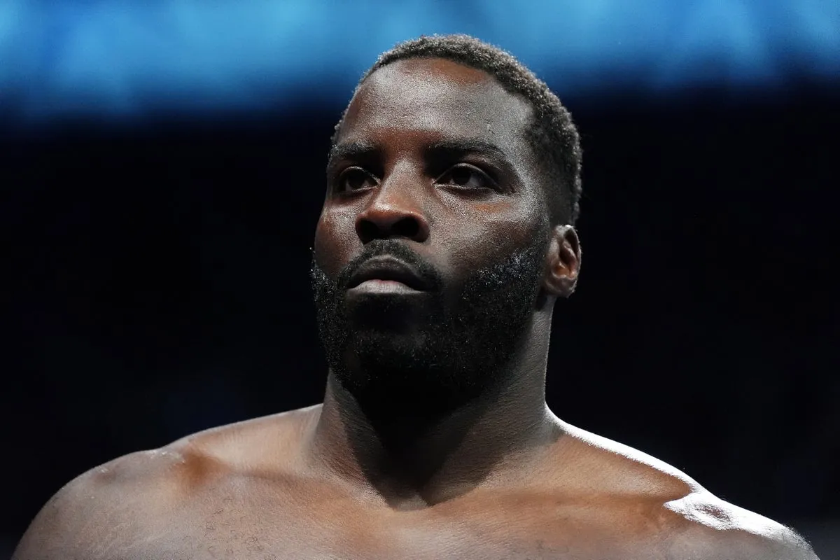 โศกนาฏกรรมบนรันเวย์ผืนผ้าใบ: Lawrence Okolie ตกม้าตายเซ่นโด๊ป ทำโชว์หรูที่ Paris พังพินาศ