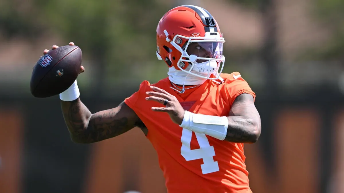 ฤดูกาลแห่งการหยั่งราก: Deshaun Watson เผยยอดอ่อนเหนือ Shedeur Sanders ในการแย่งชิงพื้นที่เพาะปลูกของ Browns