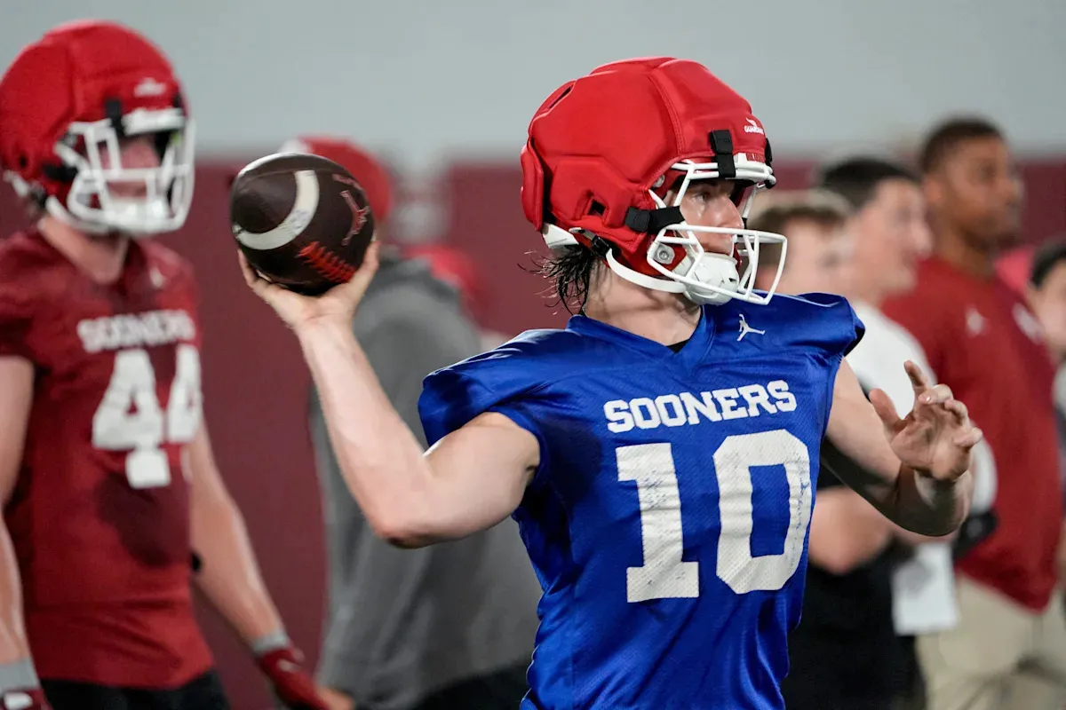 วิศวกรรมแห่งความกังขา: Greg McElroy กับบทวิเคราะห์กลไกควอเตอร์แบ็กแห่ง Oklahoma Sooners