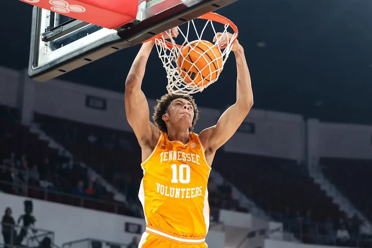 เส้นทางสู่ดวงดาว: กางปฏิทินชี้ชะตา Nate Ament บนถนนสาย NBA Draft
