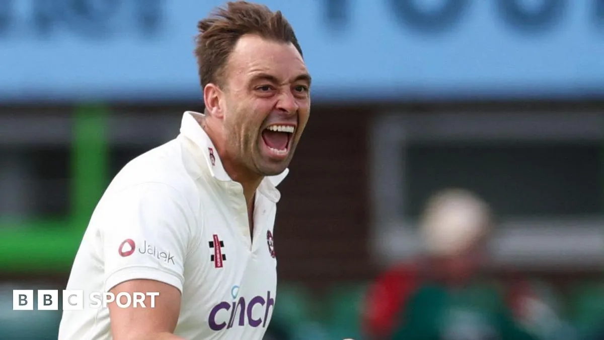 มหากาพย์แห่ง Wantage Road: Harry Conway ร่ายมนต์อสูร ก่อน Lancashire ทิ้งโจทย์มรณะ 321 รัน
