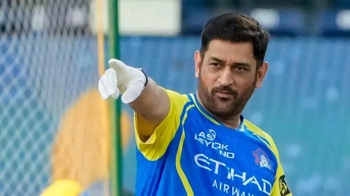 IPL 2026: MS Dhoni กับการผุพังของสังขารที่ Rajiv Gandhi International Stadium — เขาจะลงสนามพบกับ SRH หรือไม่?