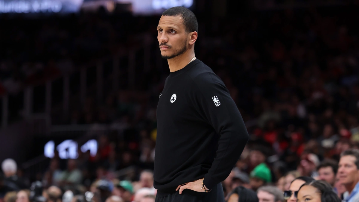 Joe Mazzulla คว้ารางวัล NBA Coach of the Year หลังพา Boston Celtics ชนะ 56 เกม