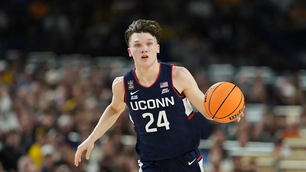 Braylon Mullins ปฏิเสธตั๋วสู่ NBA: การเดิมพันครั้งใหม่ในรัง Huskies เพื่อภารกิจที่ยังไม่จบสิ้น