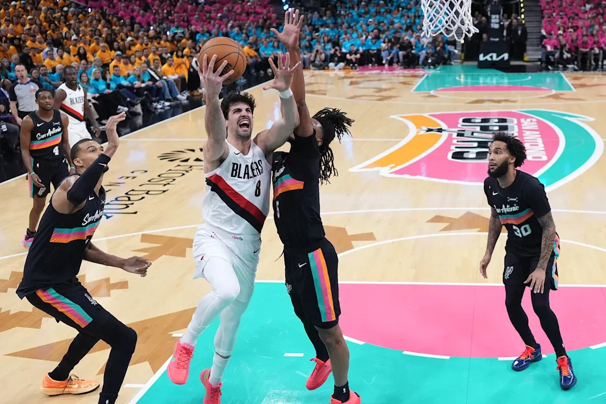 วิเคราะห์ความเสี่ยงและพลศาสตร์เชิงกลยุทธ์: San Antonio Spurs กับการบริหารจัดการสภาพแวดล้อมในชัยชนะเหนือ Portland Trail Blazers