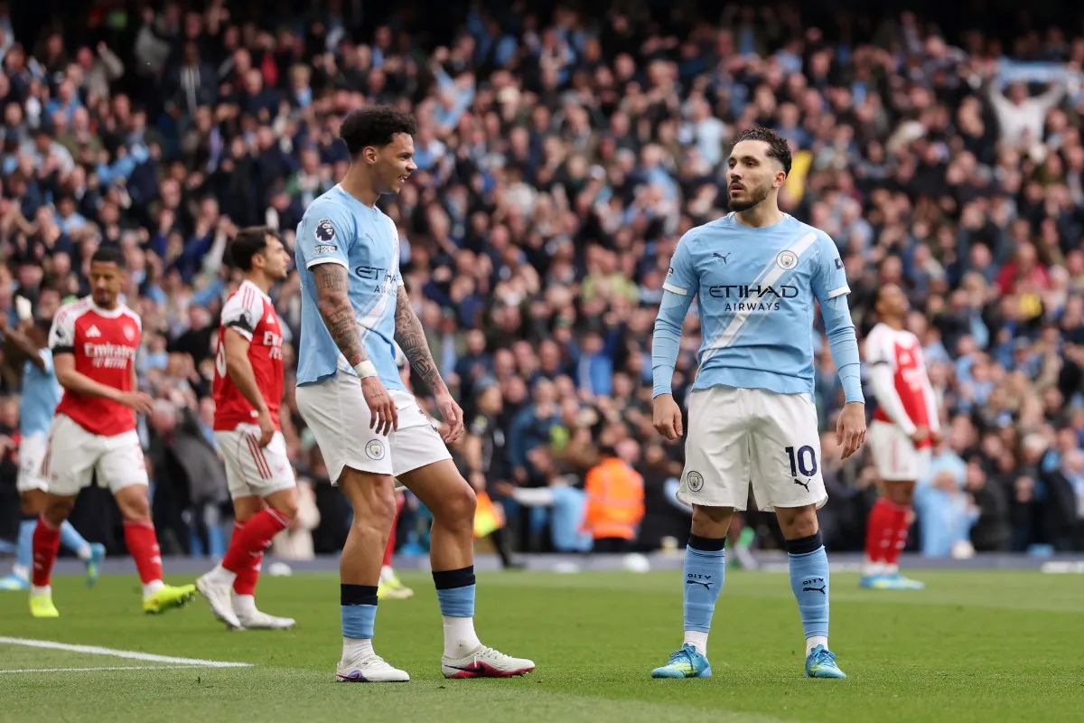 นิ่งเป็นน้ำแข็งในเตาหมูกระทะ! ทำไมแข้งอินดี้ของ Manchester City ถึงดูแพงกว่าทุกคนในสนามเมื่อวันอาทิตย์