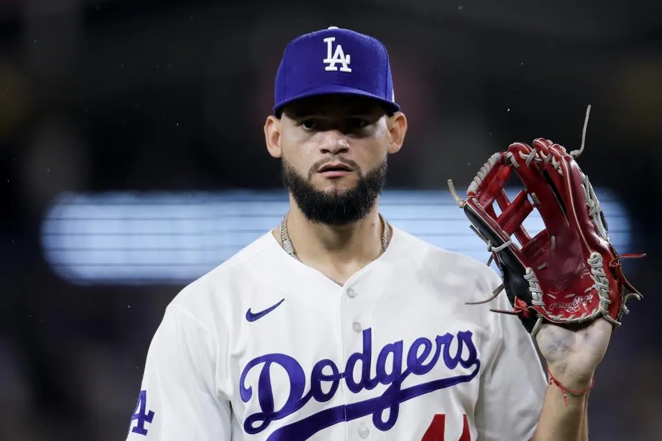 ปราชญ์ผู้เร้นกายใต้เงาอสูร: Andy Pages กับการเถลิงอำนาจเหนือทำเนียบจอมตีแห่ง MLB