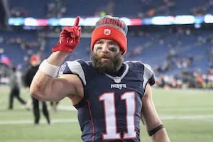 โศกนาฏกรรมแห่งพันธสัญญา: Julian Edelman กับการฟ้องร้องเรียกคืนเกียรติยศและมูลค่า 50 ล้านเหรียญจากเอเจนซี่โฆษณา
