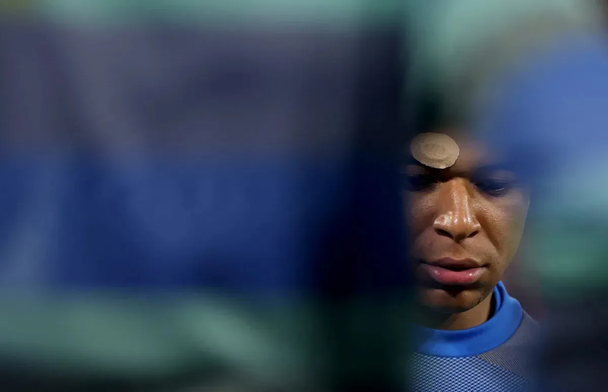 เงาที่ทอดยาวเหนือบัลลังก์ Pichichi: เมื่อ Kylian Mbappe เริ่มสูญเสียจังหวะในห้วงยามที่แสงไฟหม่นแสง