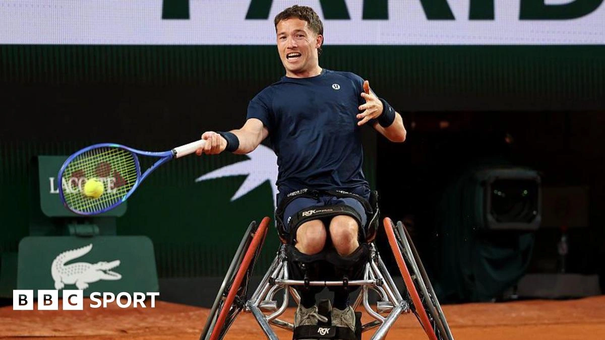 Alfie Hewett ทะลุรอบก่อนรองชนะเลิศ French Open ขณะที่ Gordon Reid ตกรอบแรก