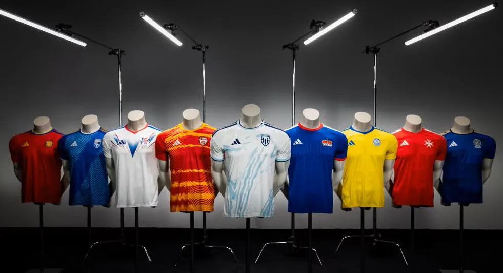 📸 ส่องชุดแข่งใหม่ 10 ชาติ 'ไซส์มินิ'! ของขวัญสุดคิวท์จาก UEFA และ Adidas 🇪🇺