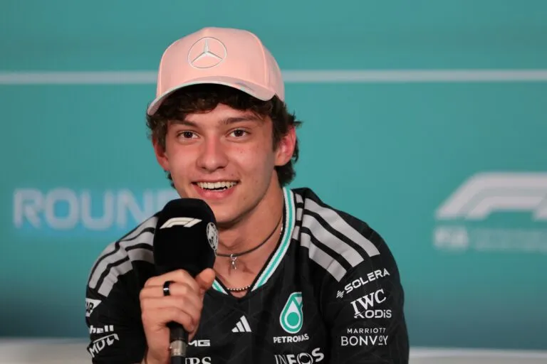 รายงานการตรวจสอบ Miami Grand Prix: หมายเลข 12 (300 pts) บรรลุประสิทธิภาพสูงสุด ขณะที่หมายเลข 16 (192 pts) เผชิญบทลงโทษจากการบริหารจัดการที่ผิดพลาด