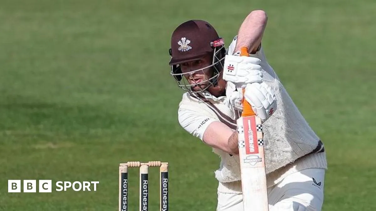 Sibley แบกหลังแอ่น! กู้ชีพ Surrey บู๊ Essex ในศึก County Championship