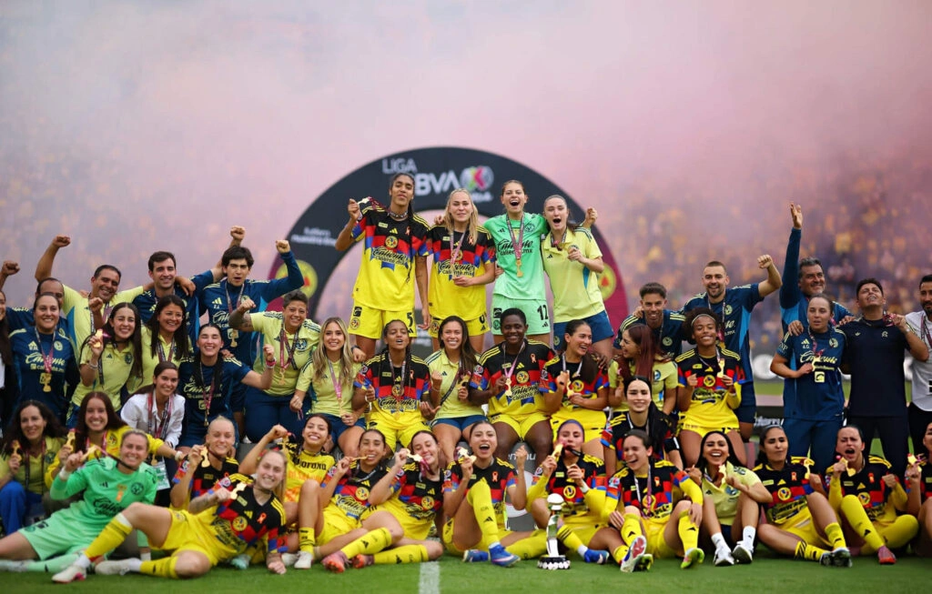 ความล้มเหลวเชิงกลศาสตร์ของ Rayadas และการปิดบัญชีฟิสิกส์ลูกหนังโดย Club América