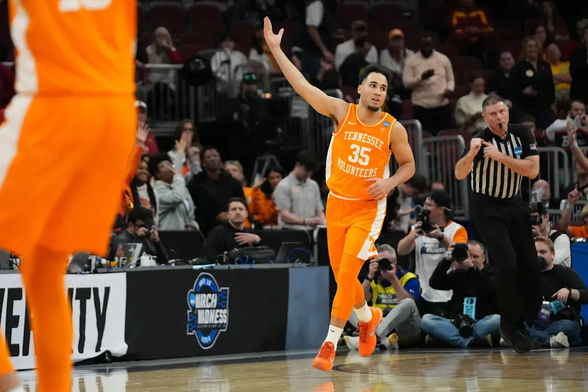 อำลา Rocky Top: Ethan Burg ตัดสินใจทิ้งความฝันในอเมริกาเพื่อกลับสู่อ้อมกอดของครอบครัวที่ Israel