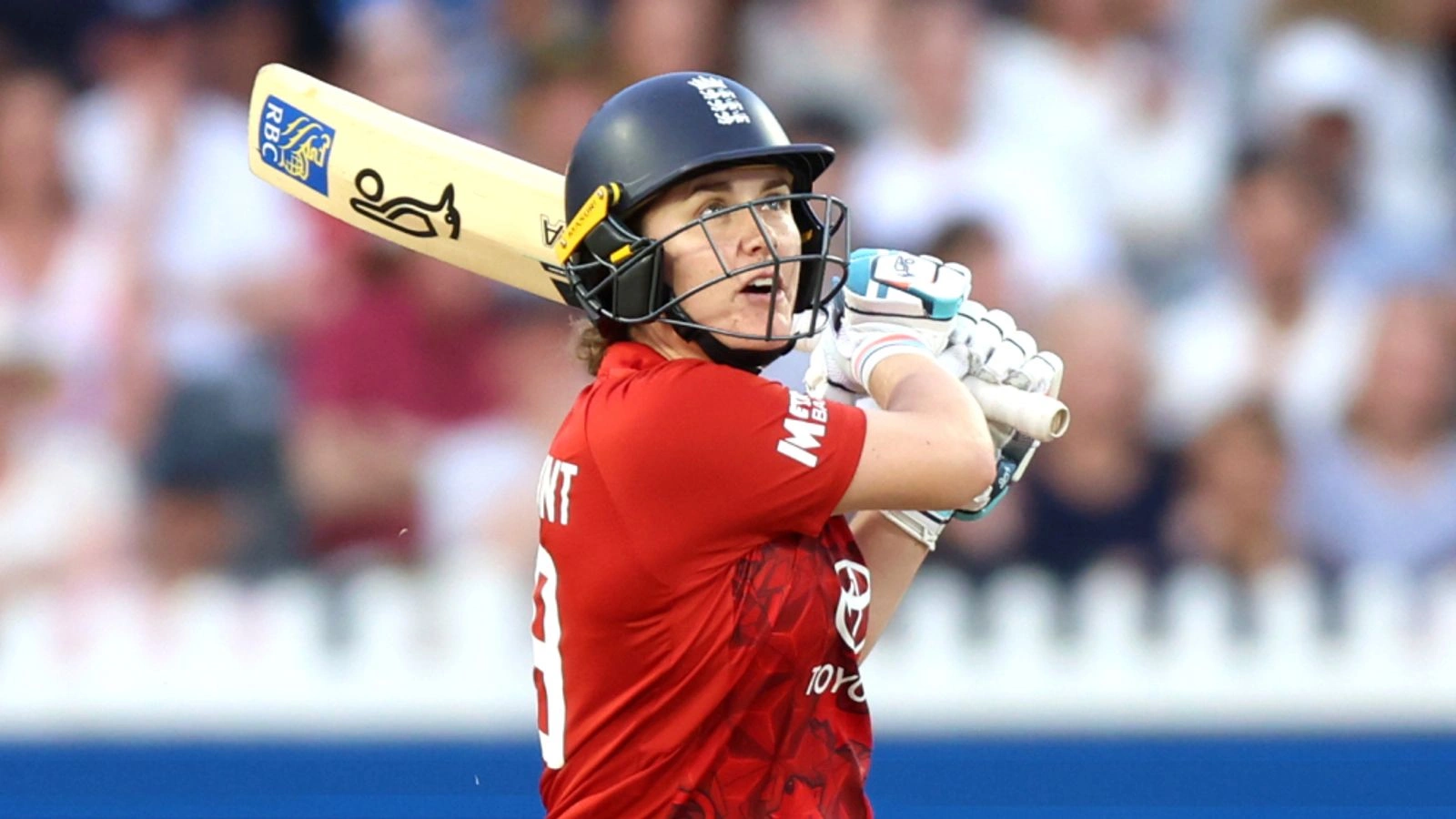 งานเข้า! Nat Sciver-Brunt เจ็บน่องส่อวืดบอลโลก? กัปตัน England ต้องเร่งสปีดฟื้นตัวด่วน