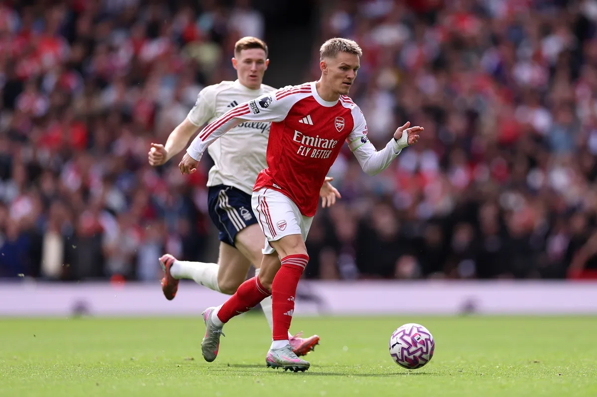 เงาที่เลือนหายในแสงโพล้เพล้: Arsenal จะเสียใจไหมหากปล่อยมือจาก Martin Odegaard?