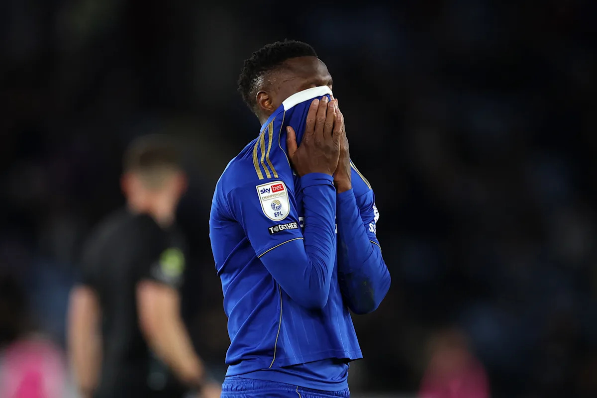 จากสวรรค์ชั้น 7 สู่ดินแดนที่ลืมตาอ้าปากไม่ขึ้น: Leicester City ตกชั้นสู่ League One ครบรอบ 10 ปีเทพนิยายพอดีเป๊ะ!
