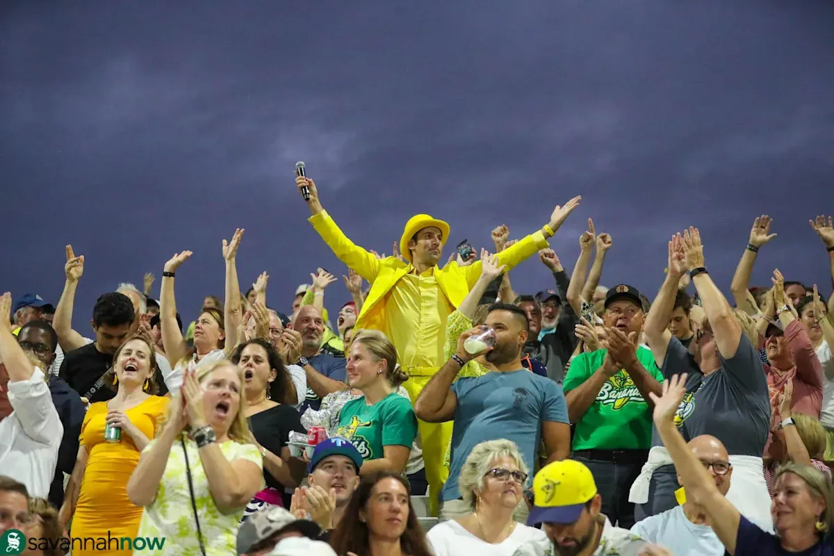 เสียงคำรามของคนนับแสน: Savannah Bananas กับคืนที่ Kyle Field แทบแตก