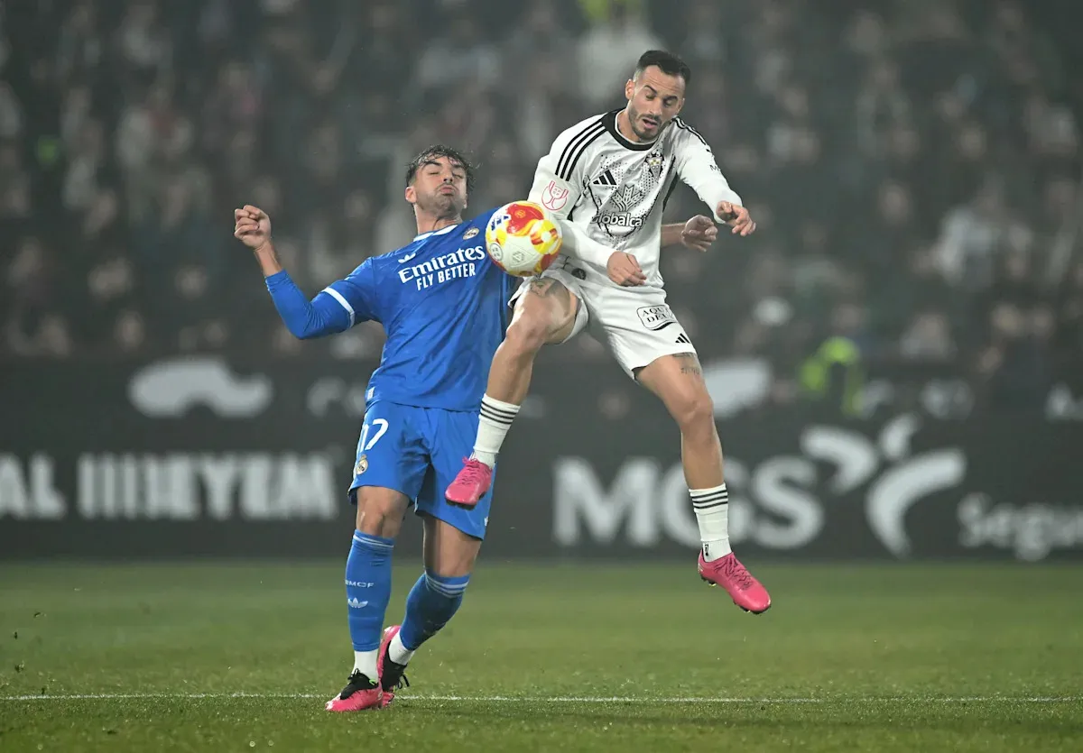 งานเข้า! แข้งดาวรุ่ง Real Madrid หามส่งโรงหมอ น้ำหนักฮวบ 6 กิโลฯ เซ่นพิษท้องร่วง