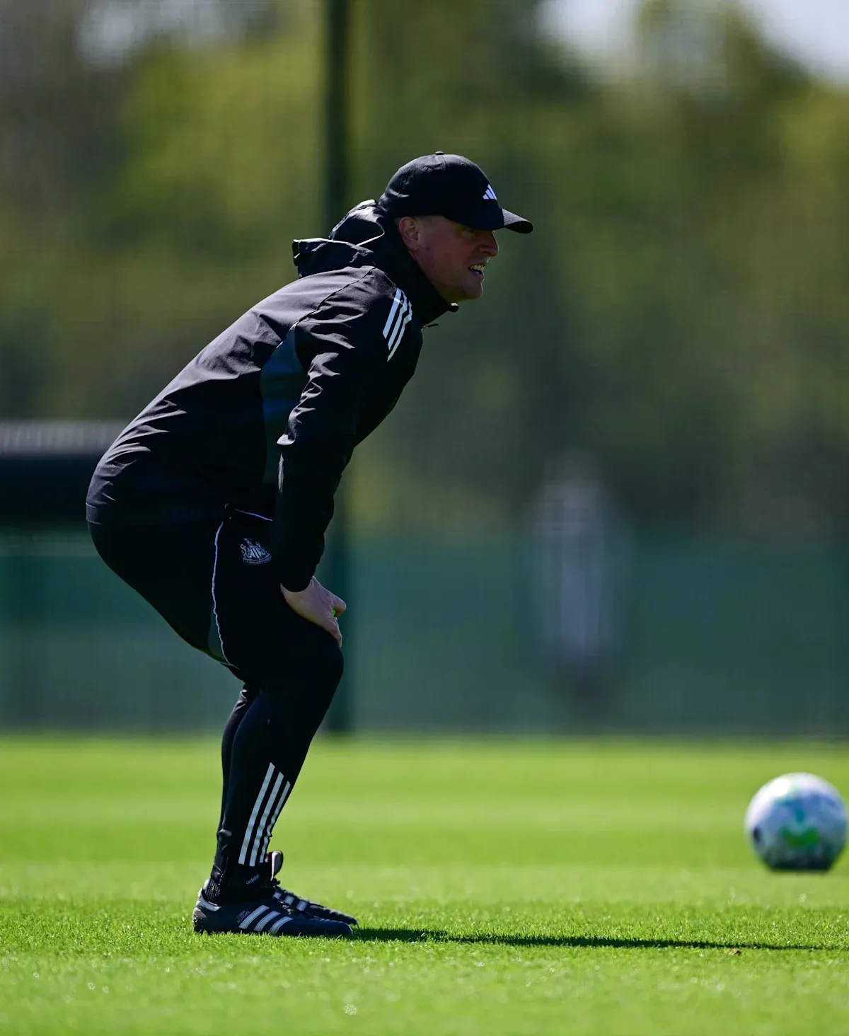 เงาที่ทอดยาวเหนือ Tyneside: Eddie Howe กับการเดิมพันครั้งสุดท้ายท่ามกลางพายุที่ไม่มีวันสงบ