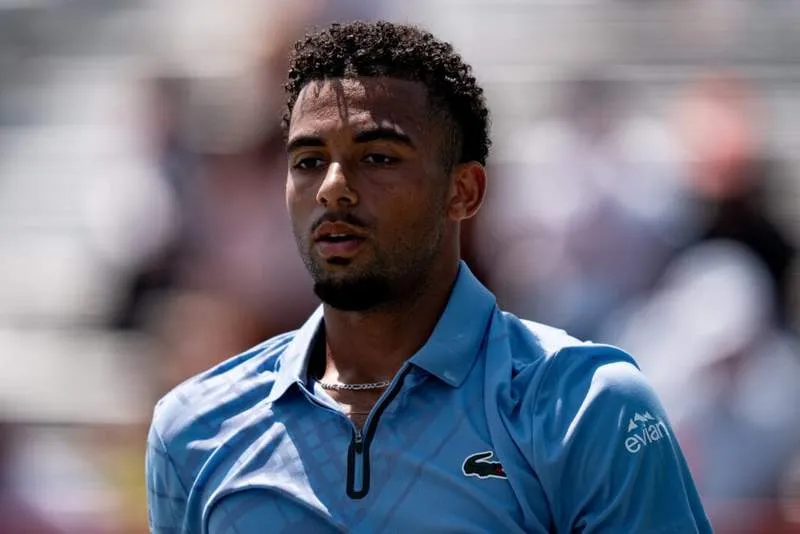 บทเรียนจากเสียงกระทบที่ Madrid Open: สิ่งที่ Arthur Fils ต้องขัดเกลาหลังปราชัยต่อพายุเงียบ Jannik Sinner