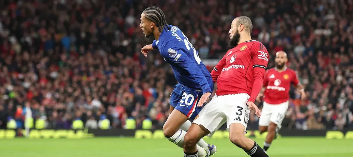 เงาตะคุ่มที่ Stamford Bridge: 4 ปมขัดแย้งในคืนที่เดิมพันด้วยลมหายใจของ Chelsea และ Manchester United