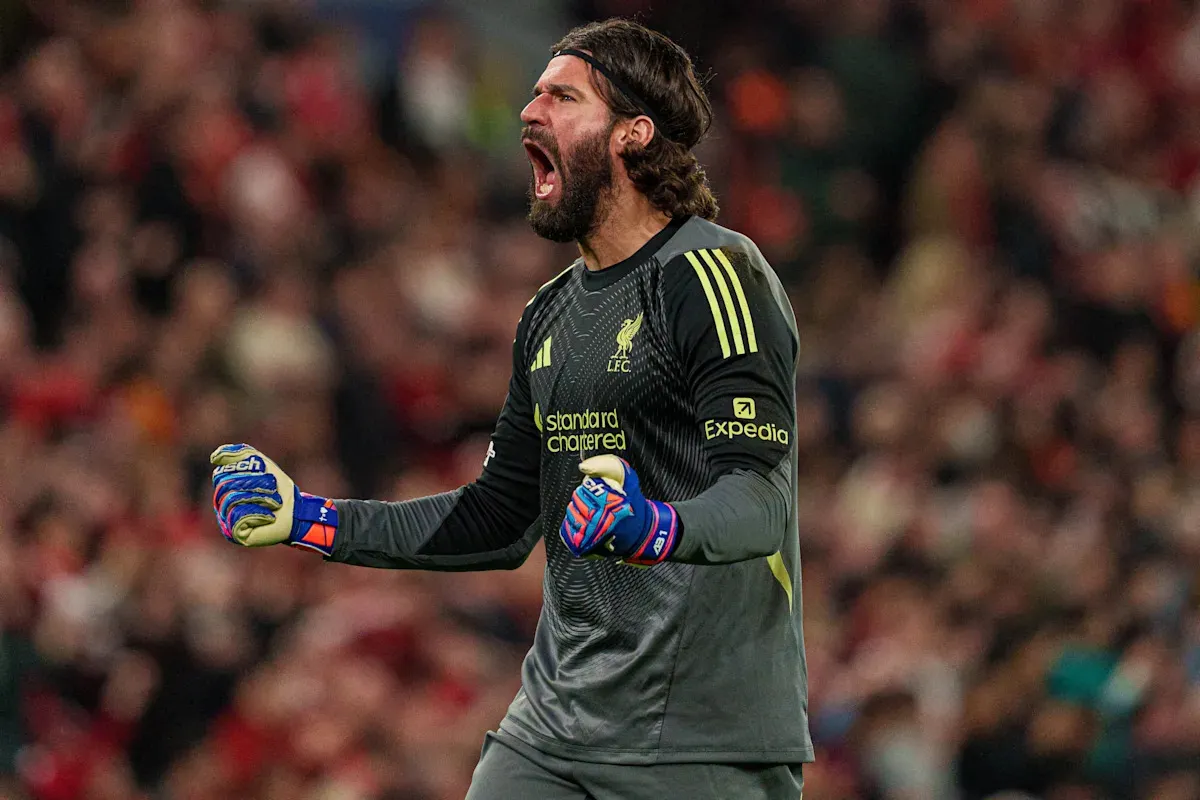 วิถีแห่งสุภาพบุรุษลูกหนัง: Alisson Becker กับอนาคตที่ฝากไว้ในกำมือของ Liverpool