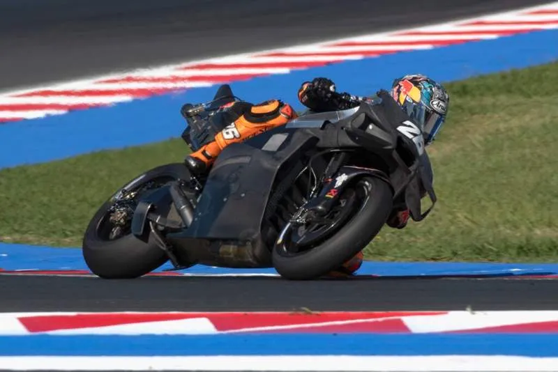 โศกนาฏกรรมแห่งความเร็ว: Senna Agius กับการจารึกนามบนหน้าประวัติศาสตร์ MotoGP ภายใต้เงาของ Pramac และ KTM