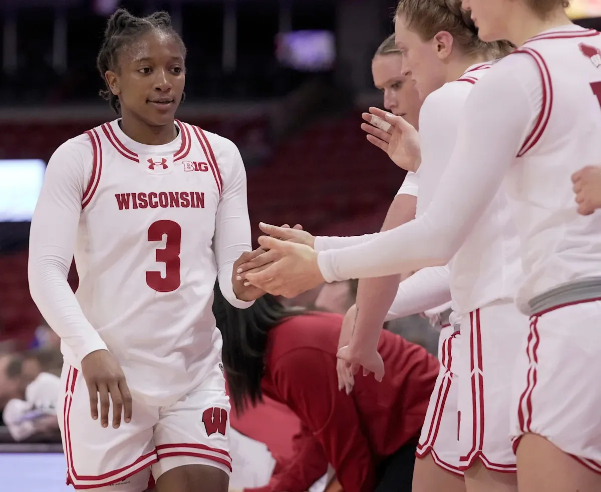 เส้นทางใหม่ในเงามืด: Breauna Ware ทิ้งอดีตที่ Wisconsin มุ่งหน้าสู่ Wake Forest