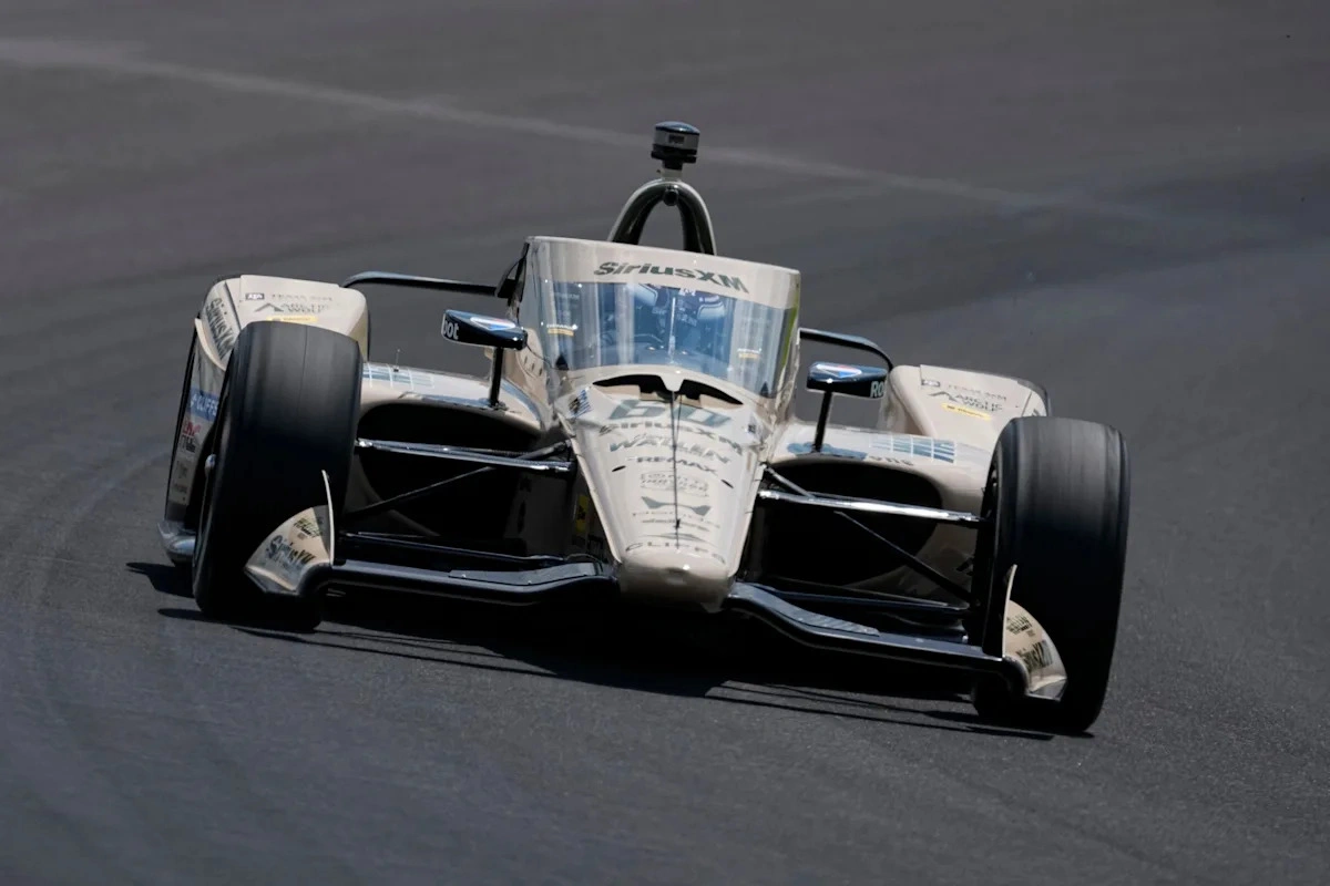 เร็วแรงทะลุนรก! Felix Rosenqvist ซิ่งม้วนเดียวจบ ยึดหัวแถวรอบคัดเลือก Indianapolis 500