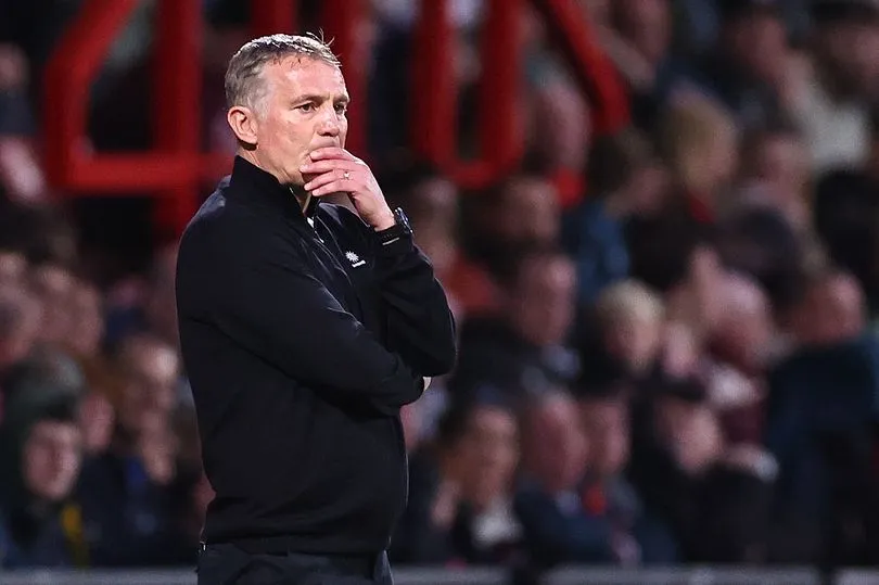 Wrexham เตรียมสร้างตำนาน! Phil Parkinson ปลุกใจลูกทีม Ryan Reynolds ก่อนลุยศึกชี้ชะตาเพลย์ออฟ