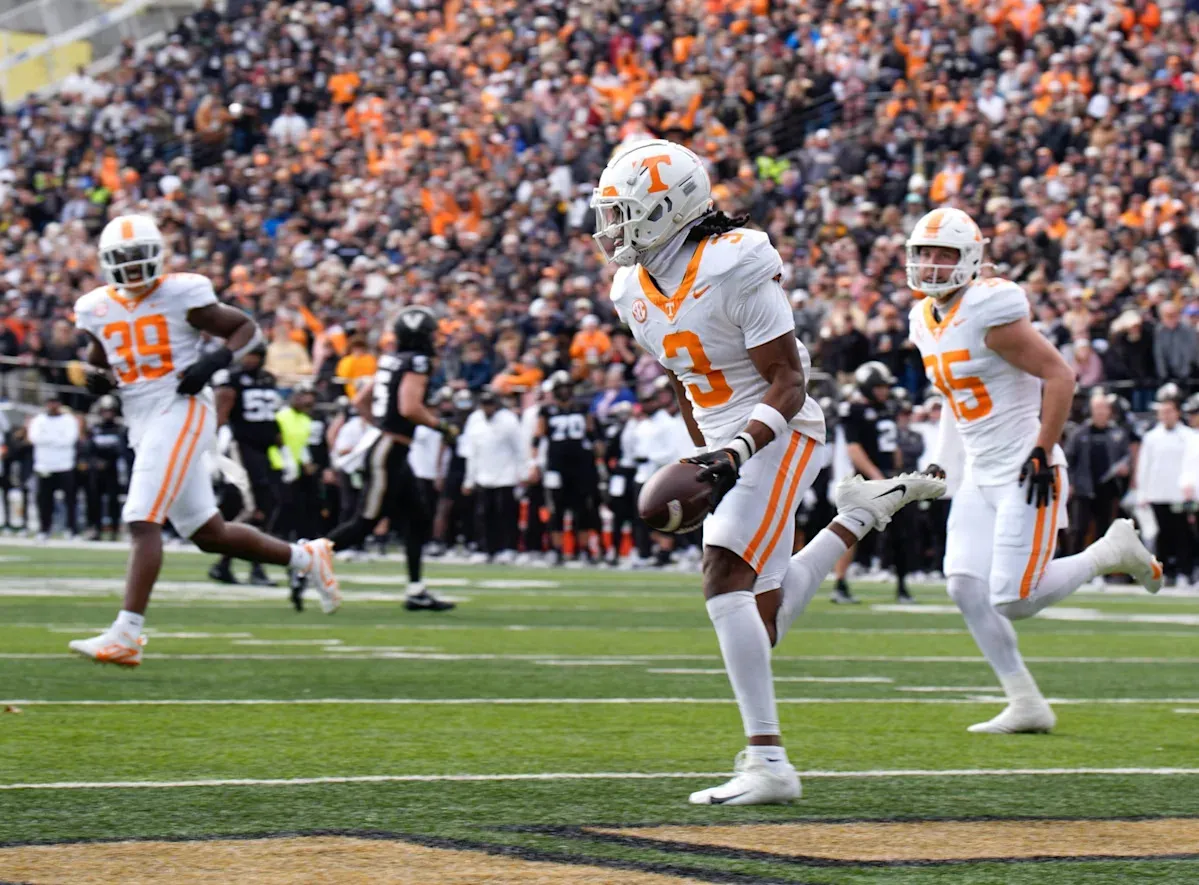 พิมพ์เขียวแห่งโชคชะตา: เจาะลึก NFL Mock Draft 2026 เมื่อสังเวียน Day 2 กลายเป็นบทละครแห่งฟิสิกส์และกลยุทธ์