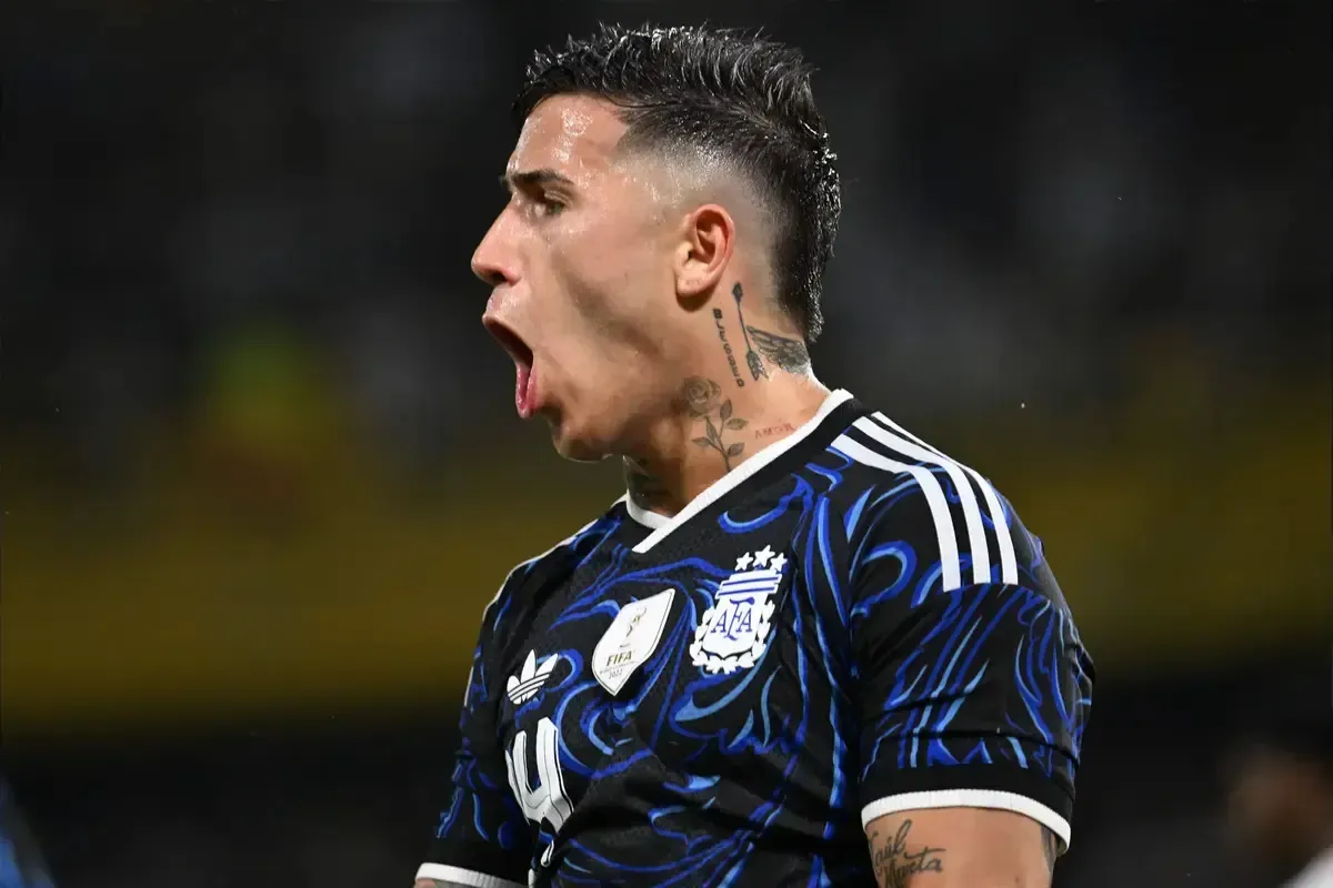 วิถีแห่งการผลัดใบ: Chelsea พร้อมพิจารณาปล่อยตัว Enzo Fernandez ท่ามกลางกระแสความสนใจจาก Manchester City