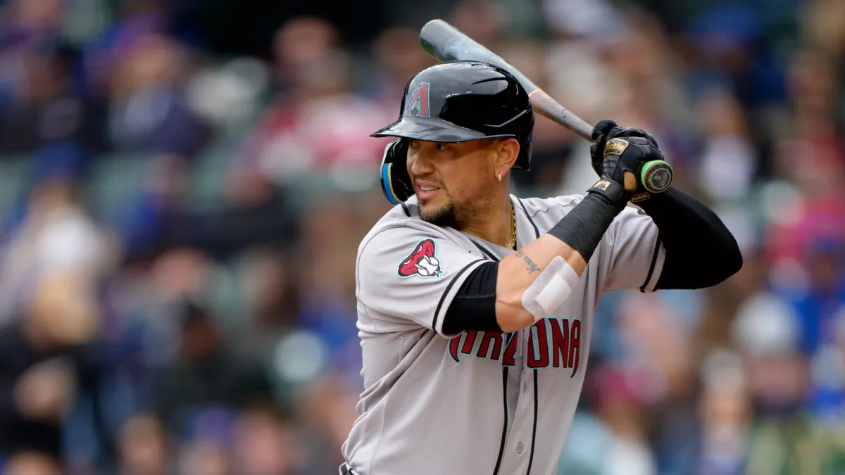 สิ้นสุดทางฝันที่ Wrigley Field: เมื่อไม้ของ Ildemaro Vargas เย็นตัวลงในเงาเมฆ
