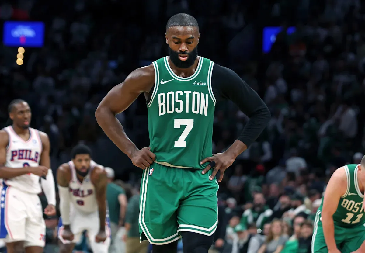การวิเคราะห์ความเสี่ยงเชิงจลนศาสตร์: Jaylen Brown ระบุว่า Joel Embiid คือตัวแปรไร้เสถียรภาพ หลังความพ่ายแพ้ของ Celtics ใน Game 7