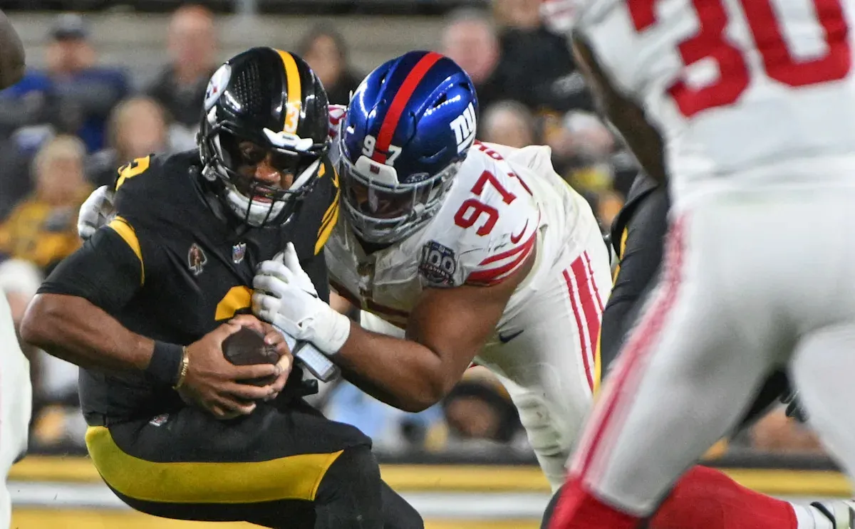 สถาปัตยกรรมแห่งแรงปะทะ: เหตุใด Dexter Lawrence จึงเป็นจิ๊กซอว์ชิ้นเอกในกลศาสตร์เกมรับของ Cincinnati Bengals
