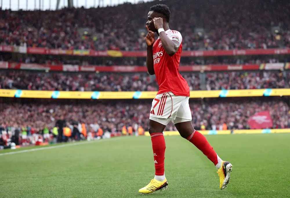 ลมหายใจที่ขาดห้วงและแสงไฟที่พร่าเลือน: รายงานความบอบช้ำของ Arsenal ก่อนเผชิญหน้ากับ Atletico Madrid